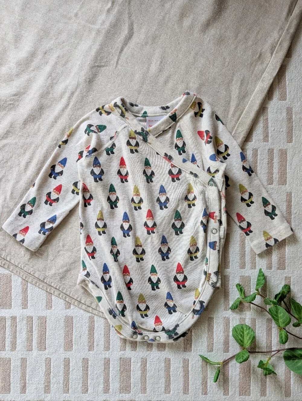 Hanna Andersson | 6-12 mo | Gnome Print | Snap Closure Onesie